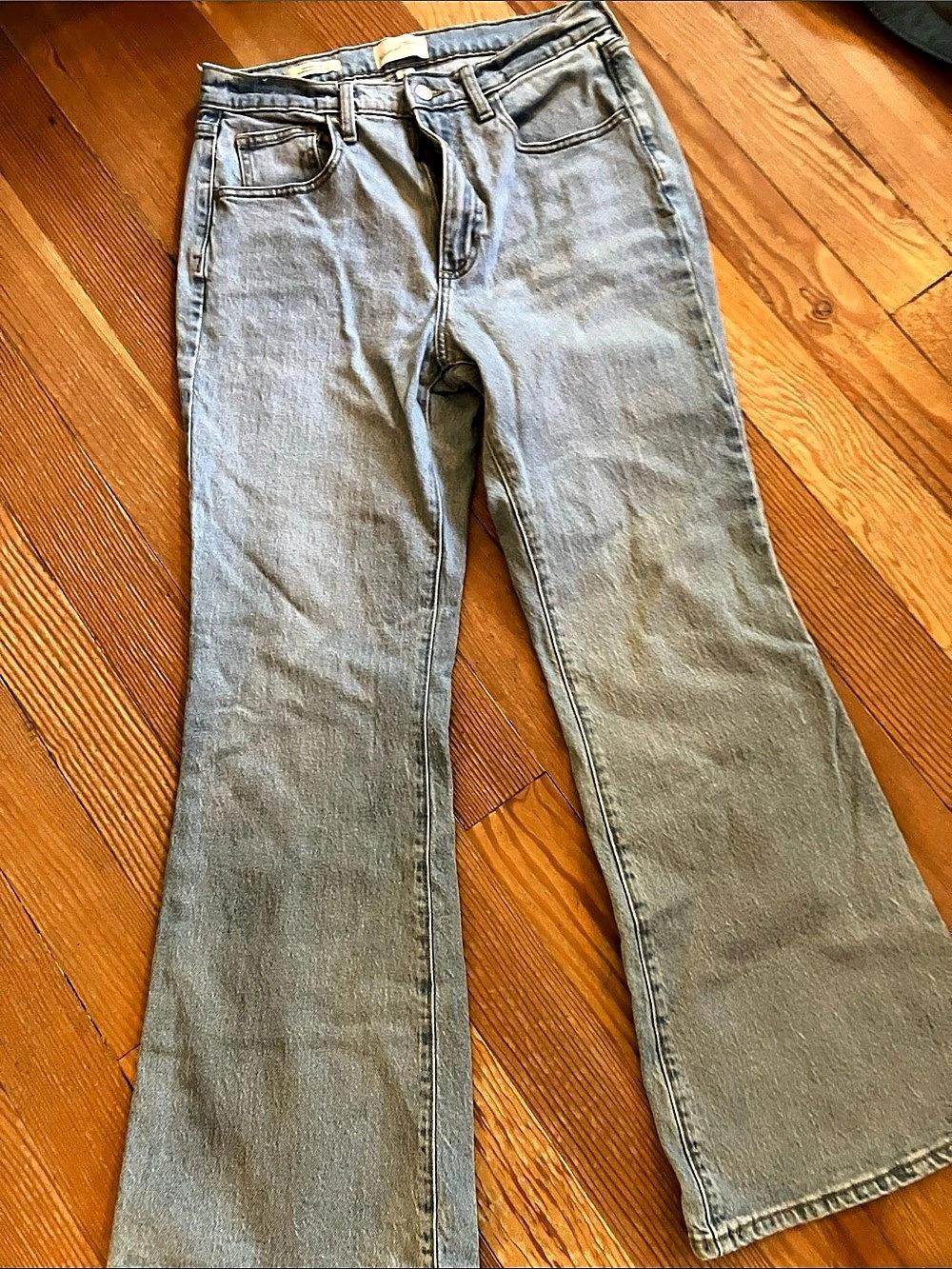 Universal Thread High Rise Flare Jeans Flare Jeans in Blue Size 8 inseam is 30’